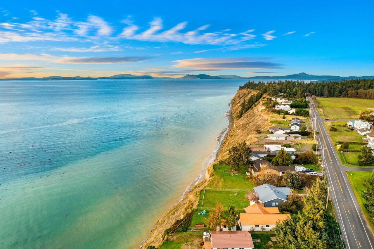 @ Marbella Lane - Wave House, Your Oceanfront Retreat! Oak Harbor Dış mekan fotoğraf