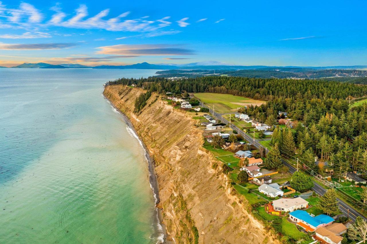 @ Marbella Lane - Wave House, Your Oceanfront Retreat! Oak Harbor Dış mekan fotoğraf